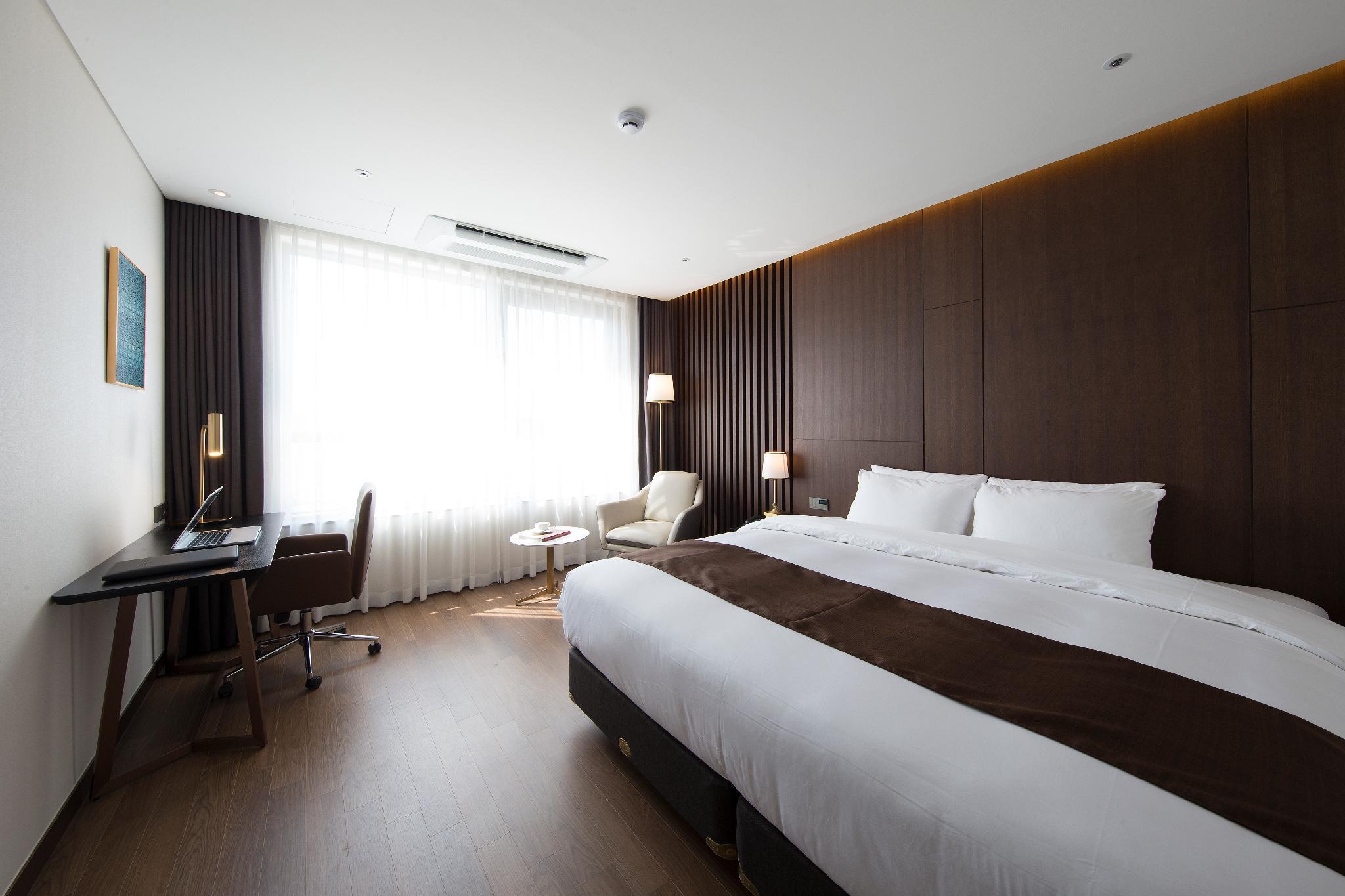 Ramada By Wyndham Daejeon Hotel Exterior foto