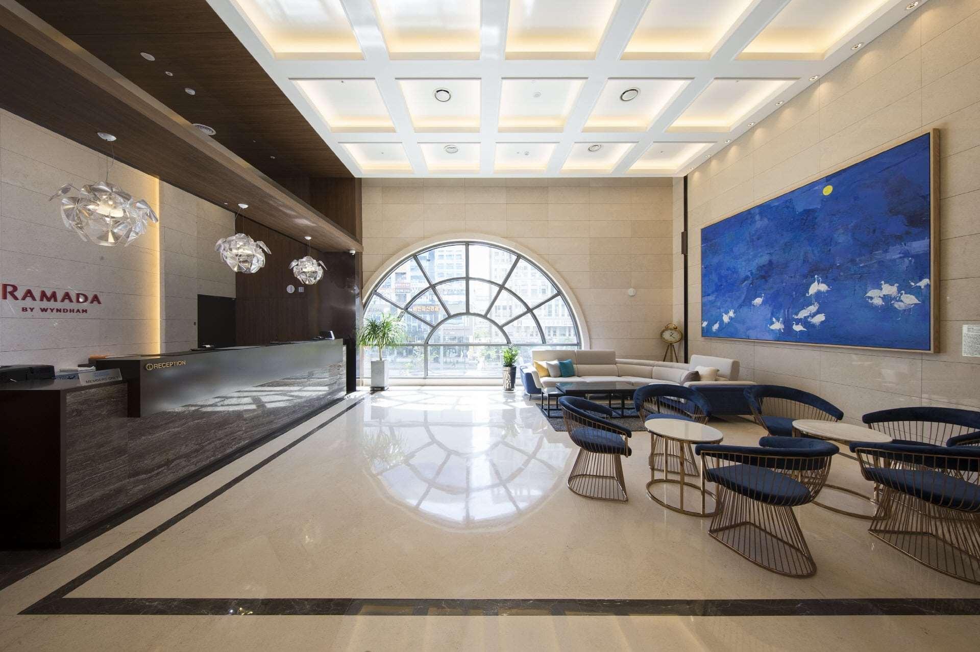 Ramada By Wyndham Daejeon Hotel Exterior foto