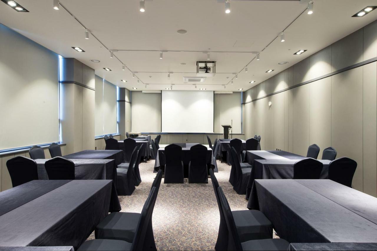 Ramada By Wyndham Daejeon Hotel Exterior foto